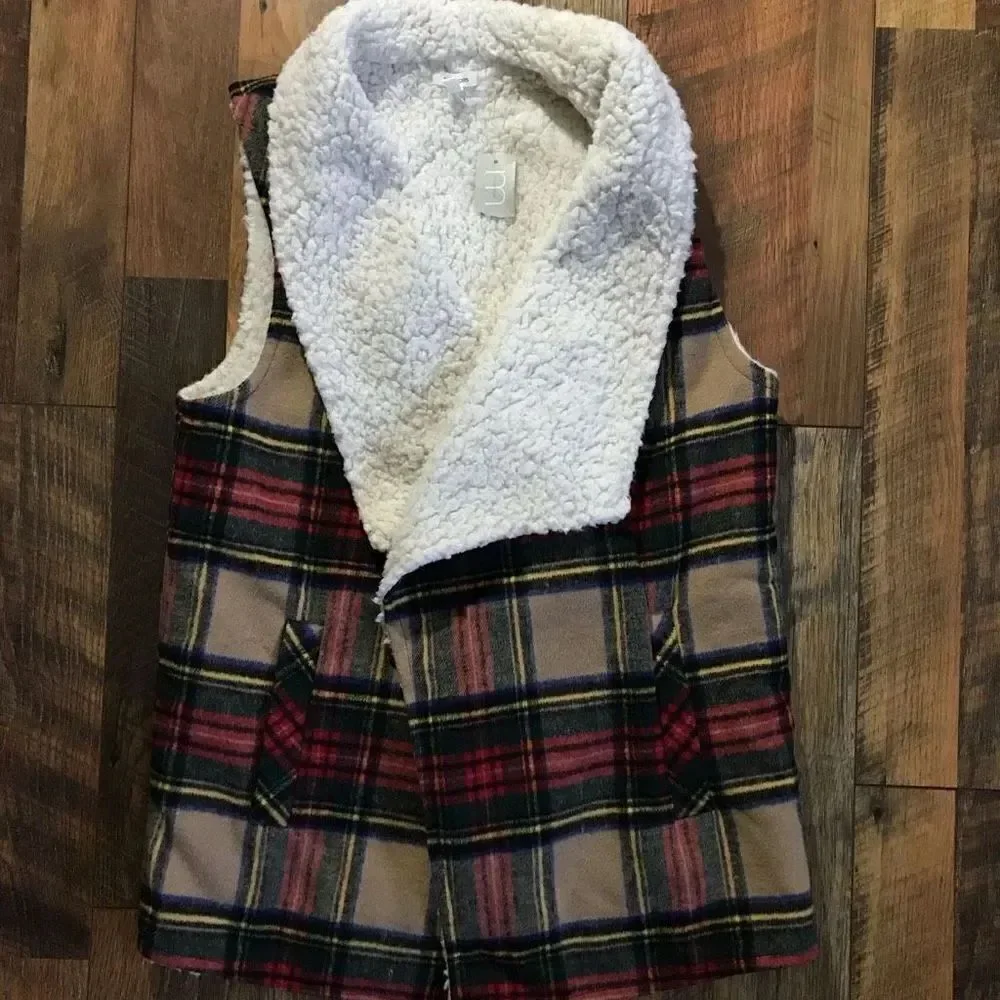Maurices Vest SZ small plaid wool sherpa lining open front tan green warm